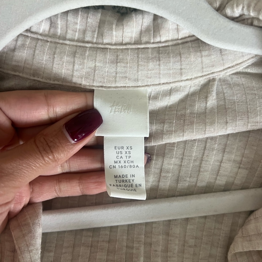 H&M Long Sleeve Button Down Maxi Dress - Picture 2 of 3
